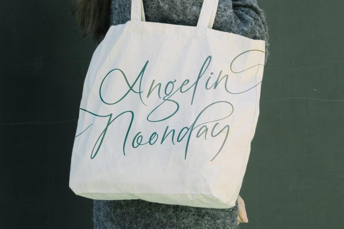 Angelin Noonday - Stylish Handwritten Font font preview 10