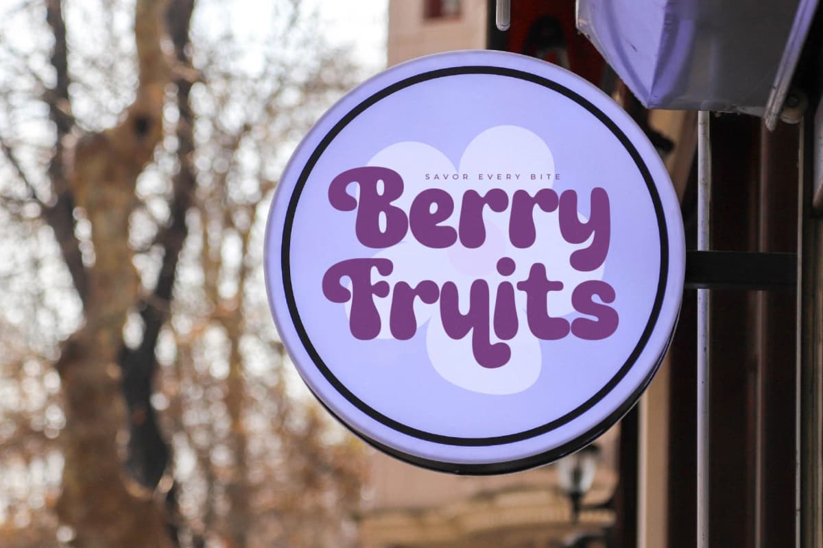 Fruity Candy - Groovy Display Font font preview 16