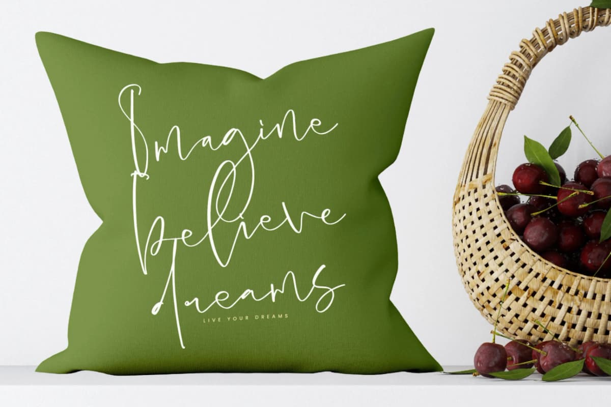 Hideaway Camphions - Modern Handwritten Script font preview 2