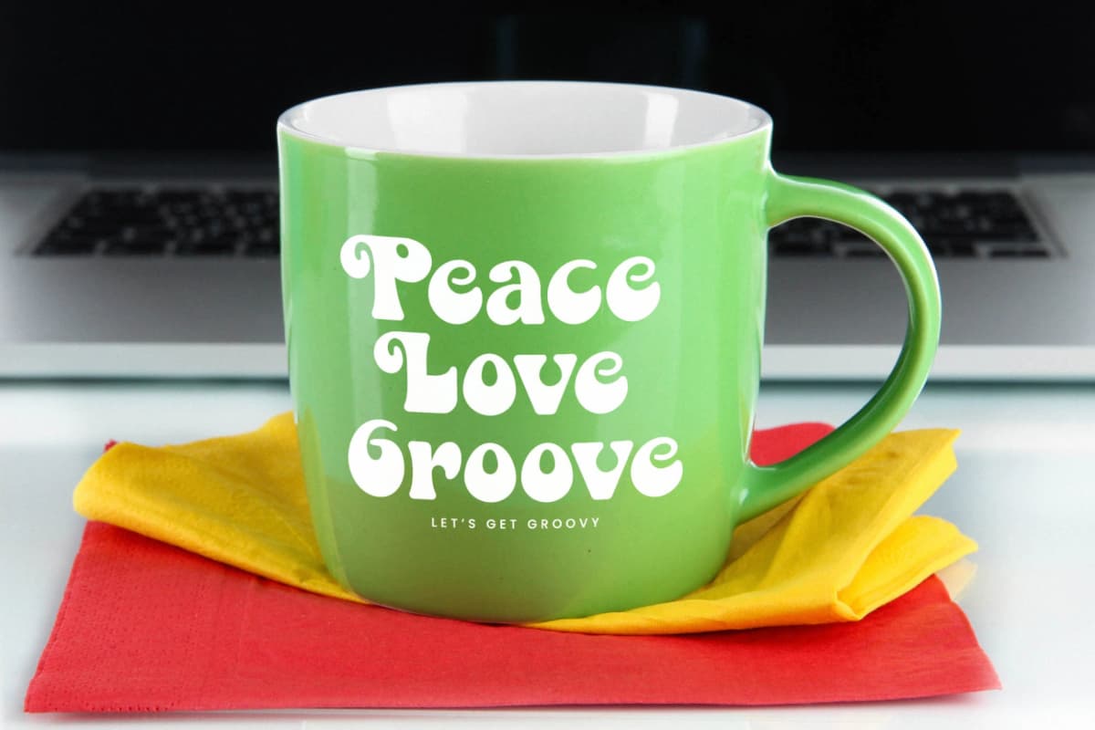 Preview 9 for Mystic Smiles - Groovy Display Font