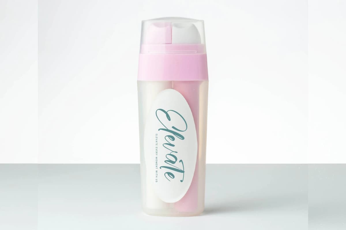 Delicate Cakes - Quirky Handwritten Script font preview 4