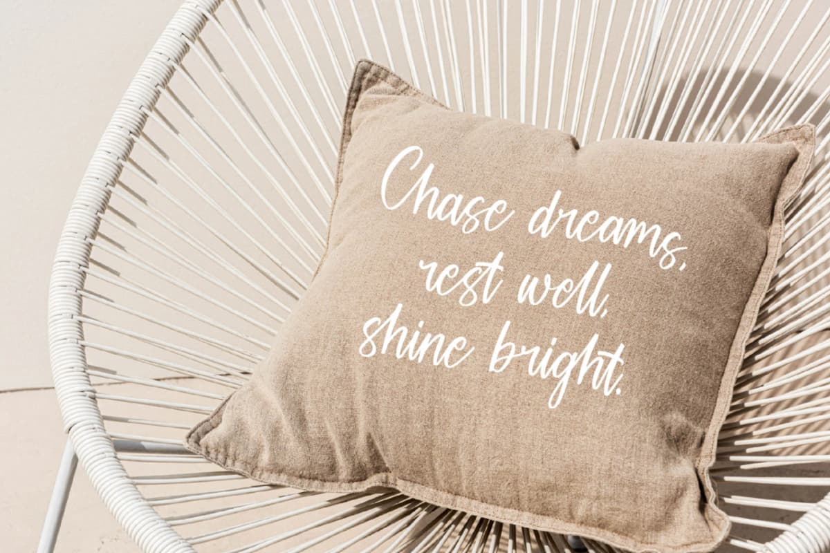 Nostalgic Frames - Handwritten Script Font font preview 2