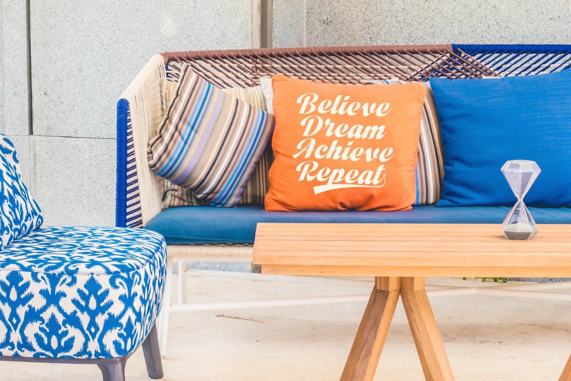 Preview 2 for Vintage Charge - Bold Script Font
