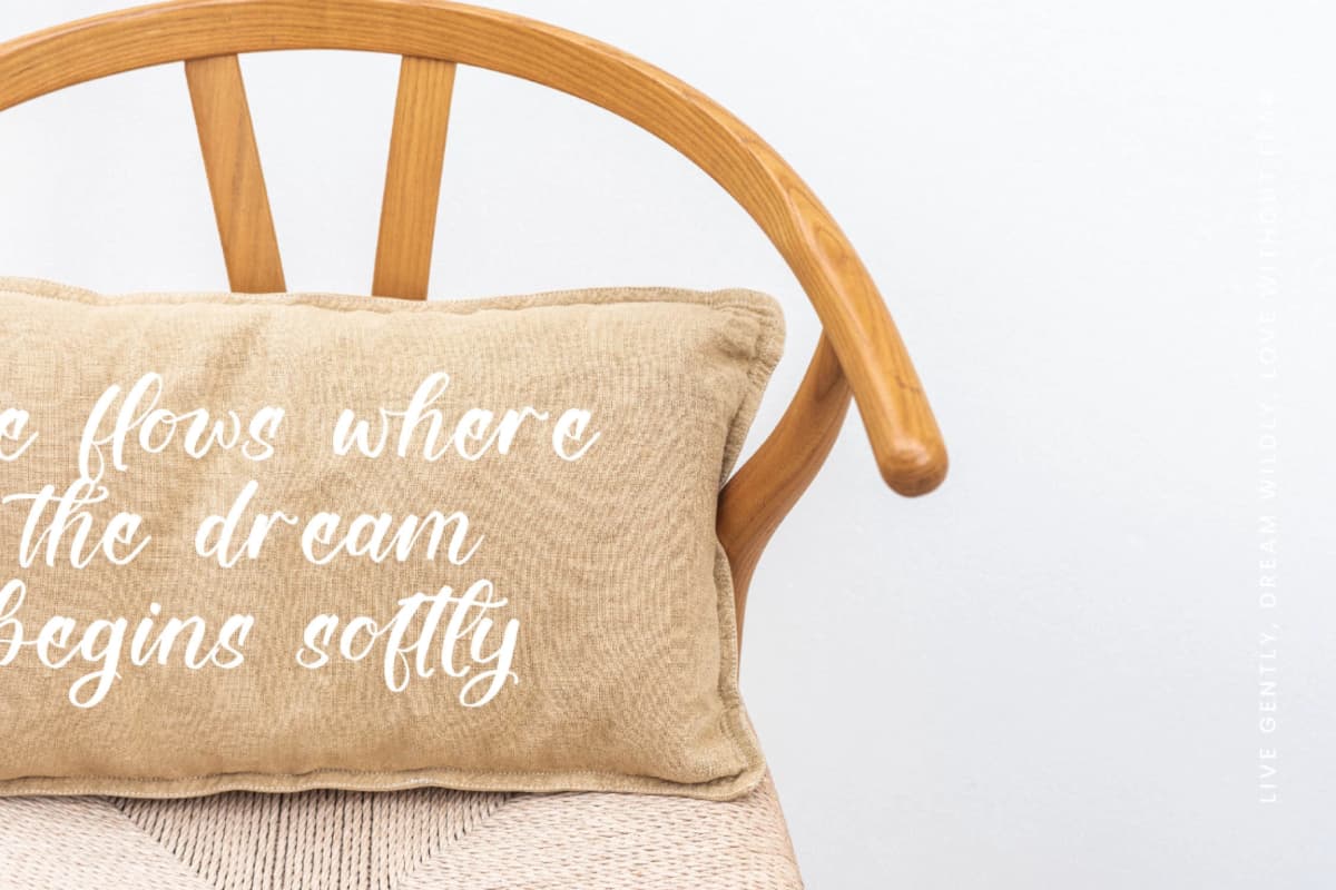 Bellfast Telford - Modern Bold Script font preview 16
