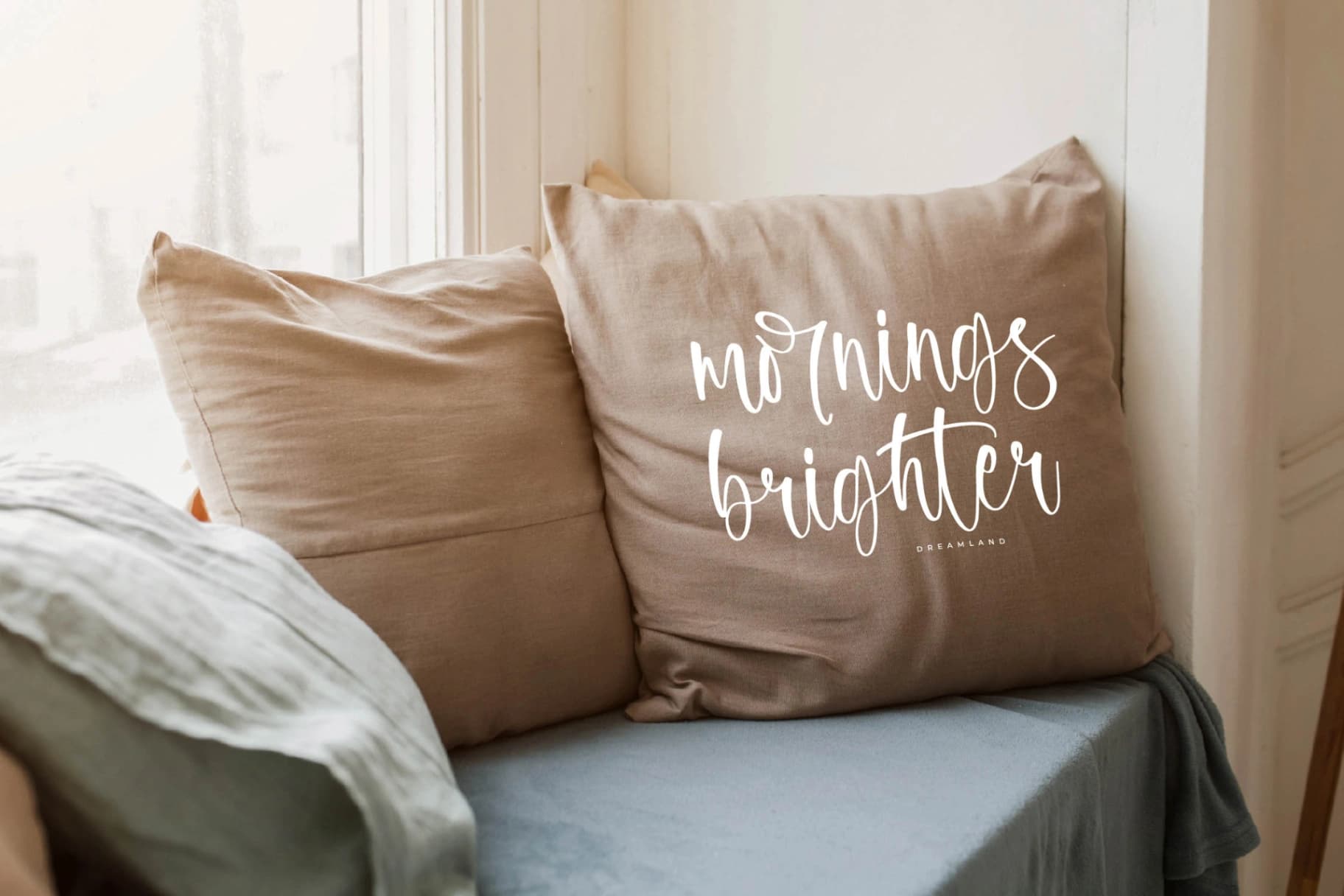 Preview 10 for Satherly – Modern Handwritten Font