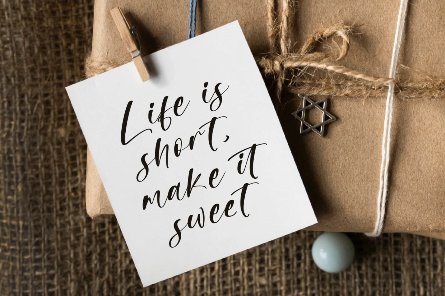 Preview 8 for Rednigho – Modern Handwritten Font