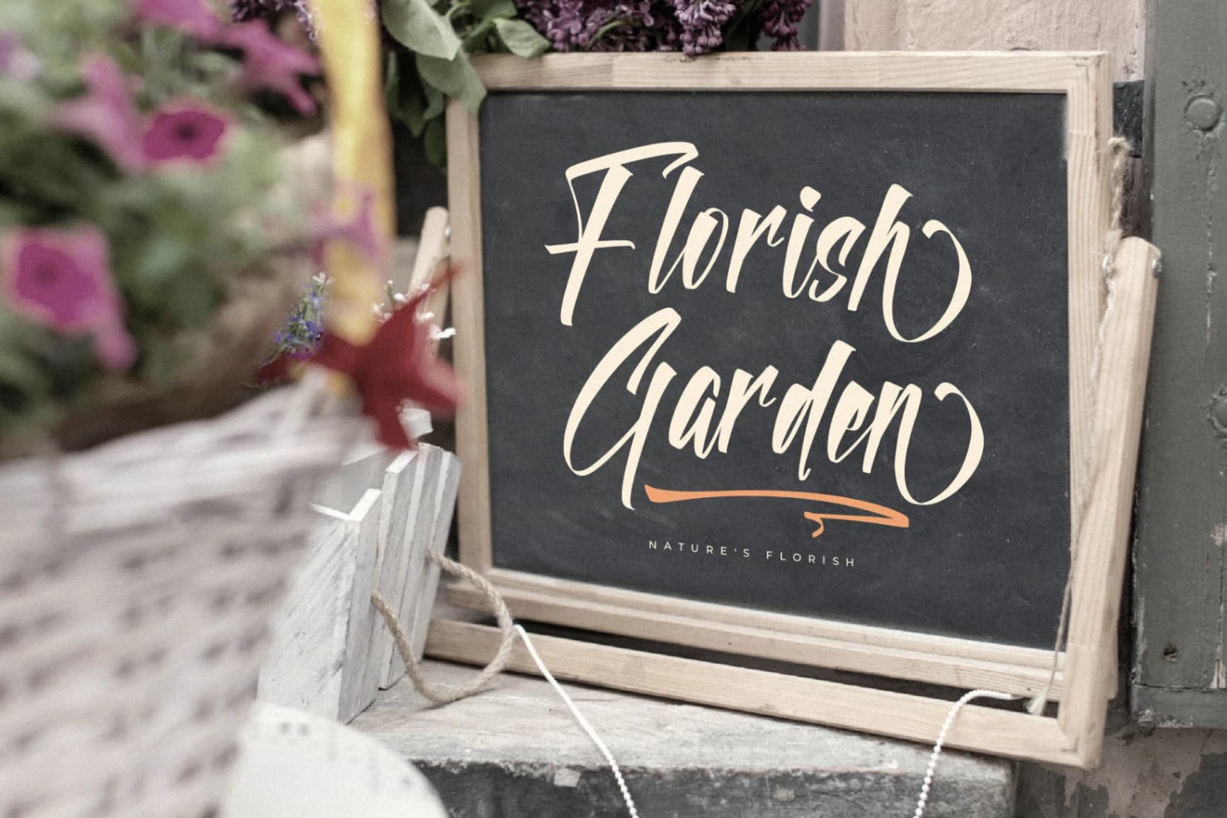 Preview 5 for Gelaxttron Beyonkers – Modern Calligraphy Font