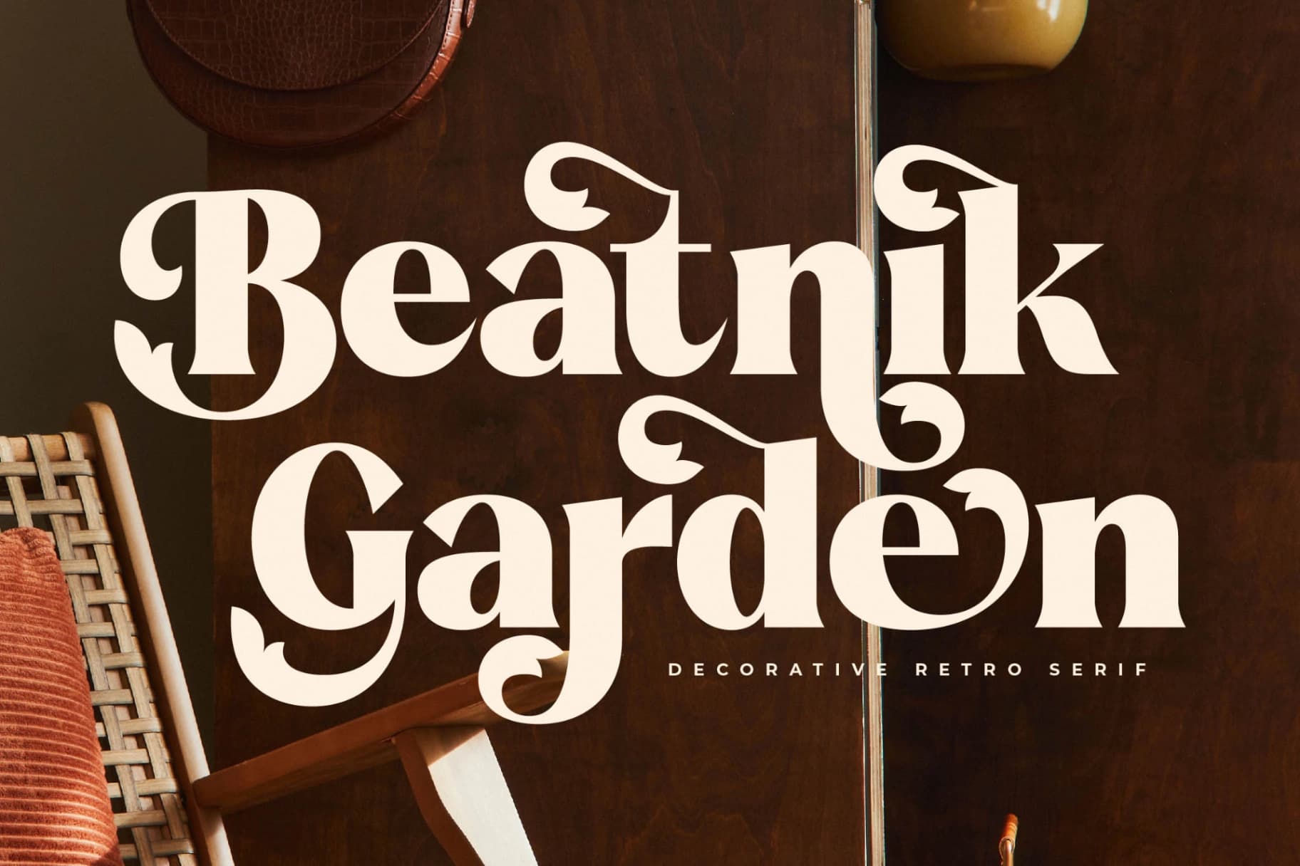 Preview of Beatnik Garden – Decorative Retro Serif font