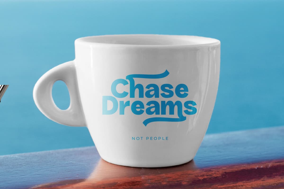 Chase Dreams – Display Sans Serif Font font preview 3