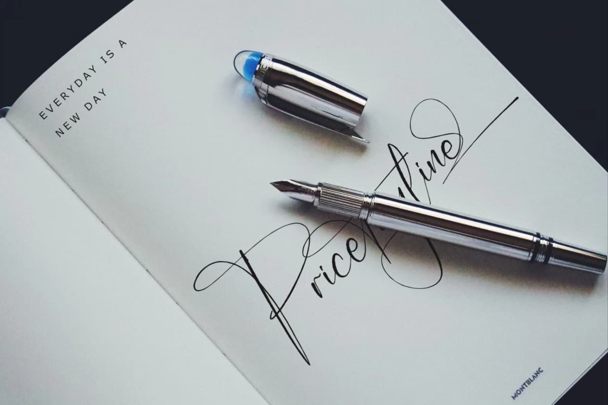 Molahesta - Realistic Signature Font font preview 5