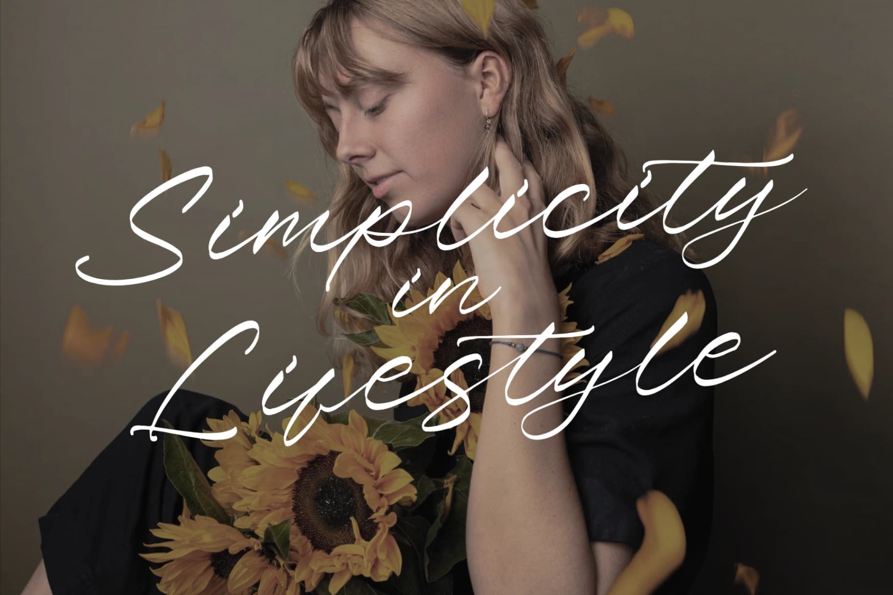 Preview 4 for Pharellia Redusha - A Modern Script Font