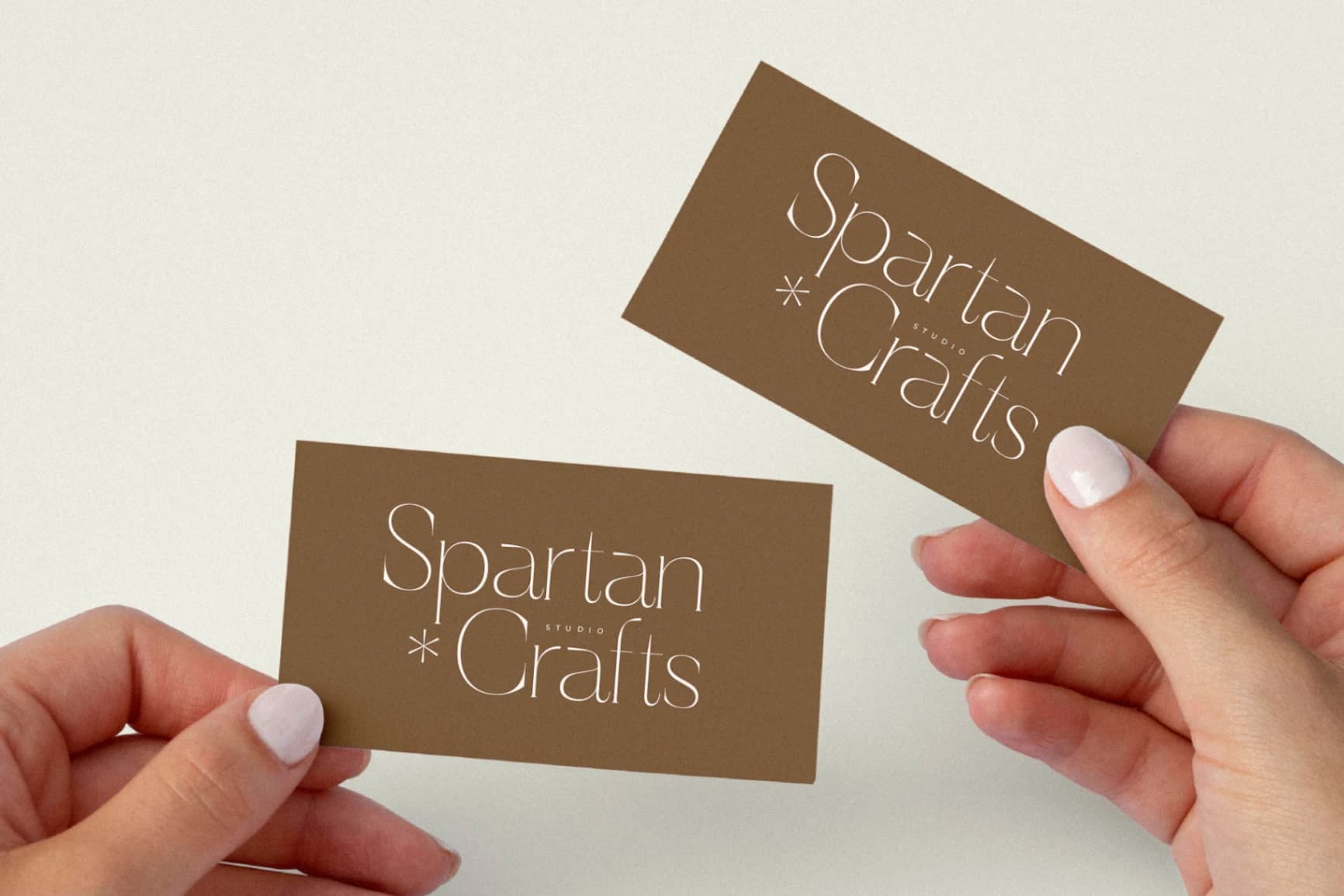 Preview 4 for Haloyen - Stylish Font Serif