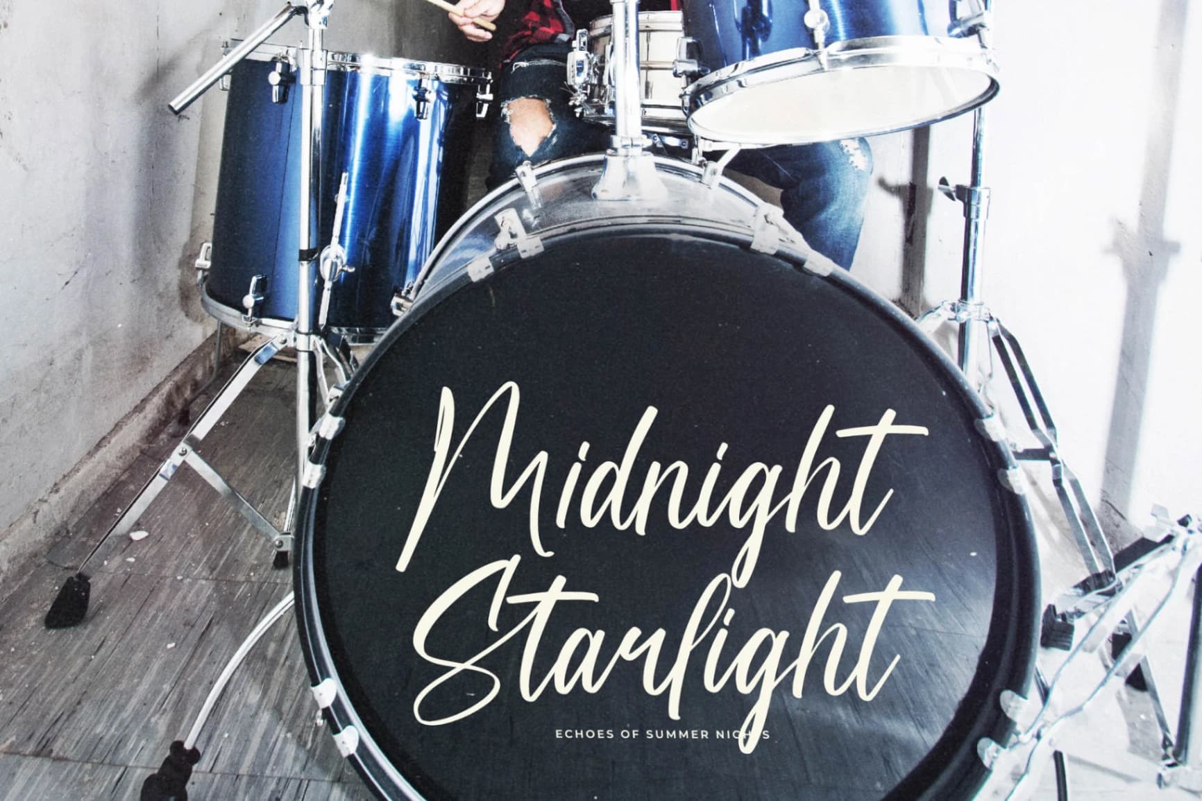 Preview 2 for Drinklife Travelling - Modern Handwritten Font