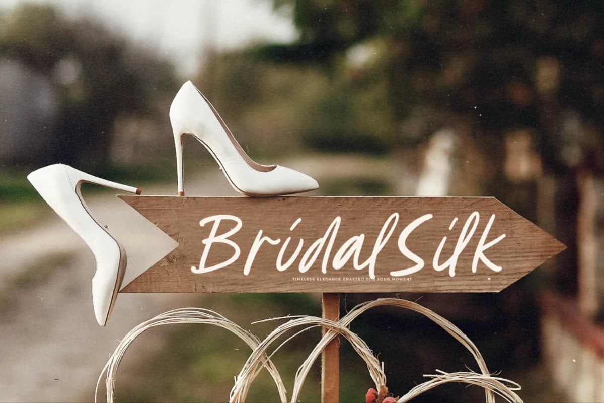 Floral Buttercup - Modern Handwritten Font font preview 12