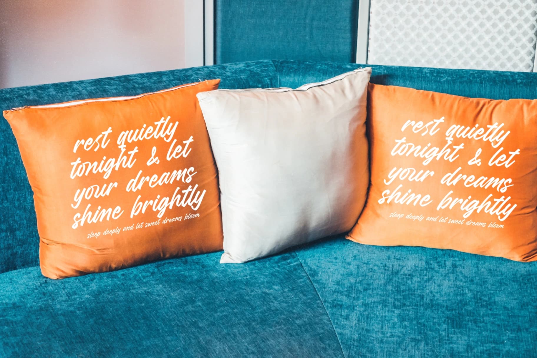 Preview 11 for Glaytons - Bold Script Handwritten Font