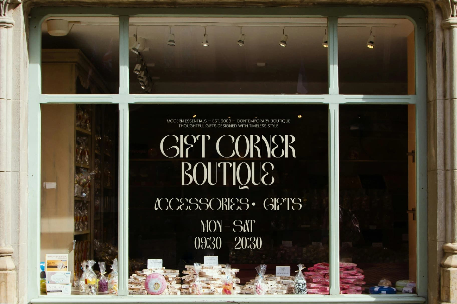 Preview 5 for Genevieve Victoria - High Contrast Display Serif