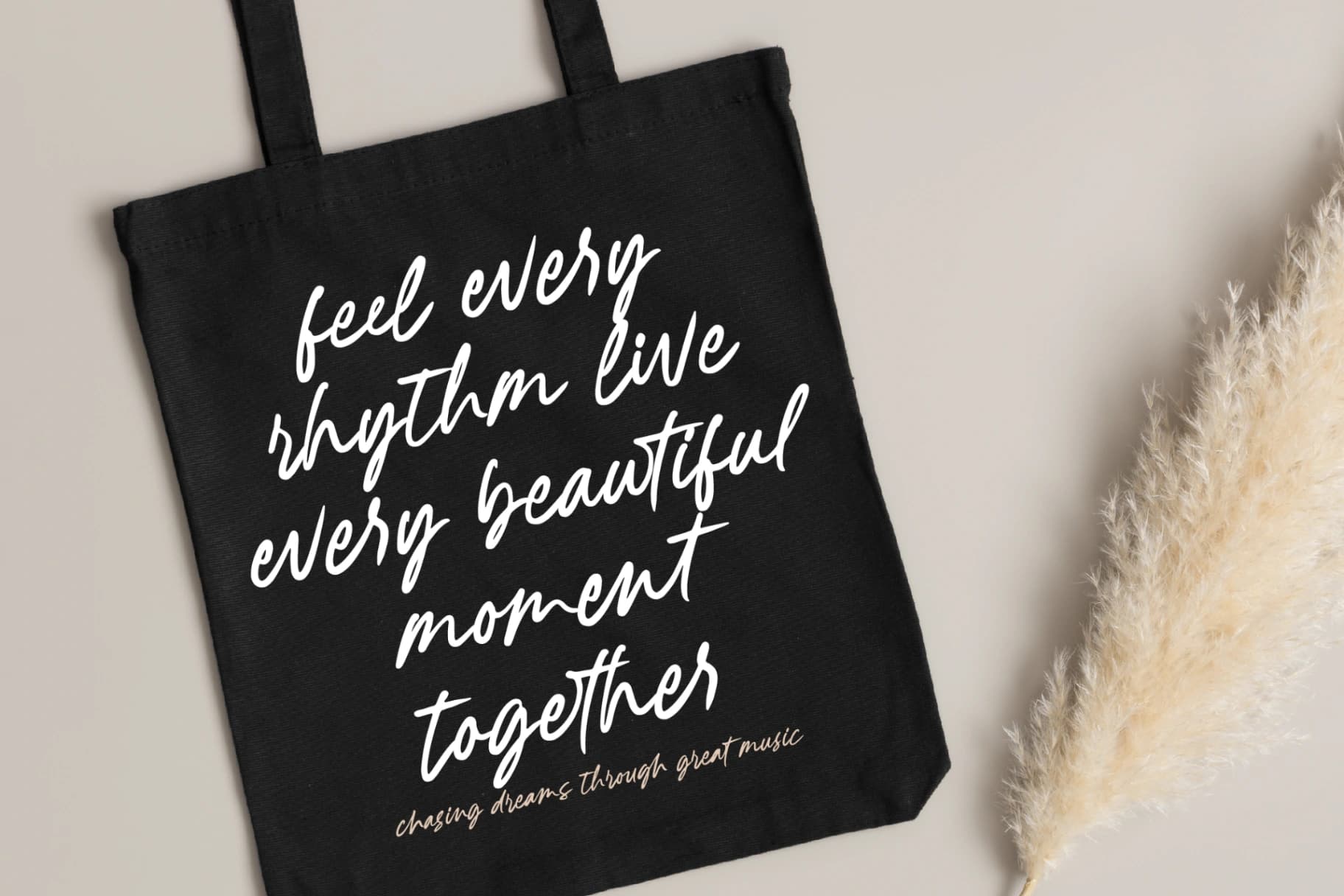 Preview 2 for Oakrest Charm - Modern Handwritten Font