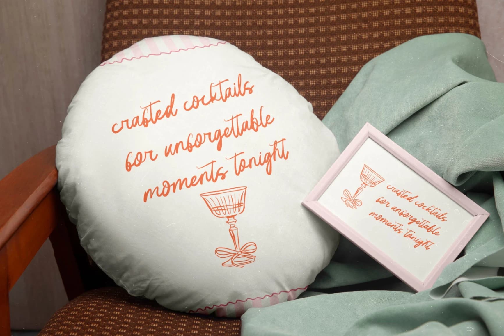 Preview 10 for Feminine Ordinary - Handwritten Ink Font